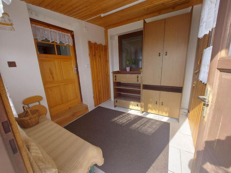 Villa Dum Nedaleko Resovskych Vodopadu Tvrdkov Exterior foto